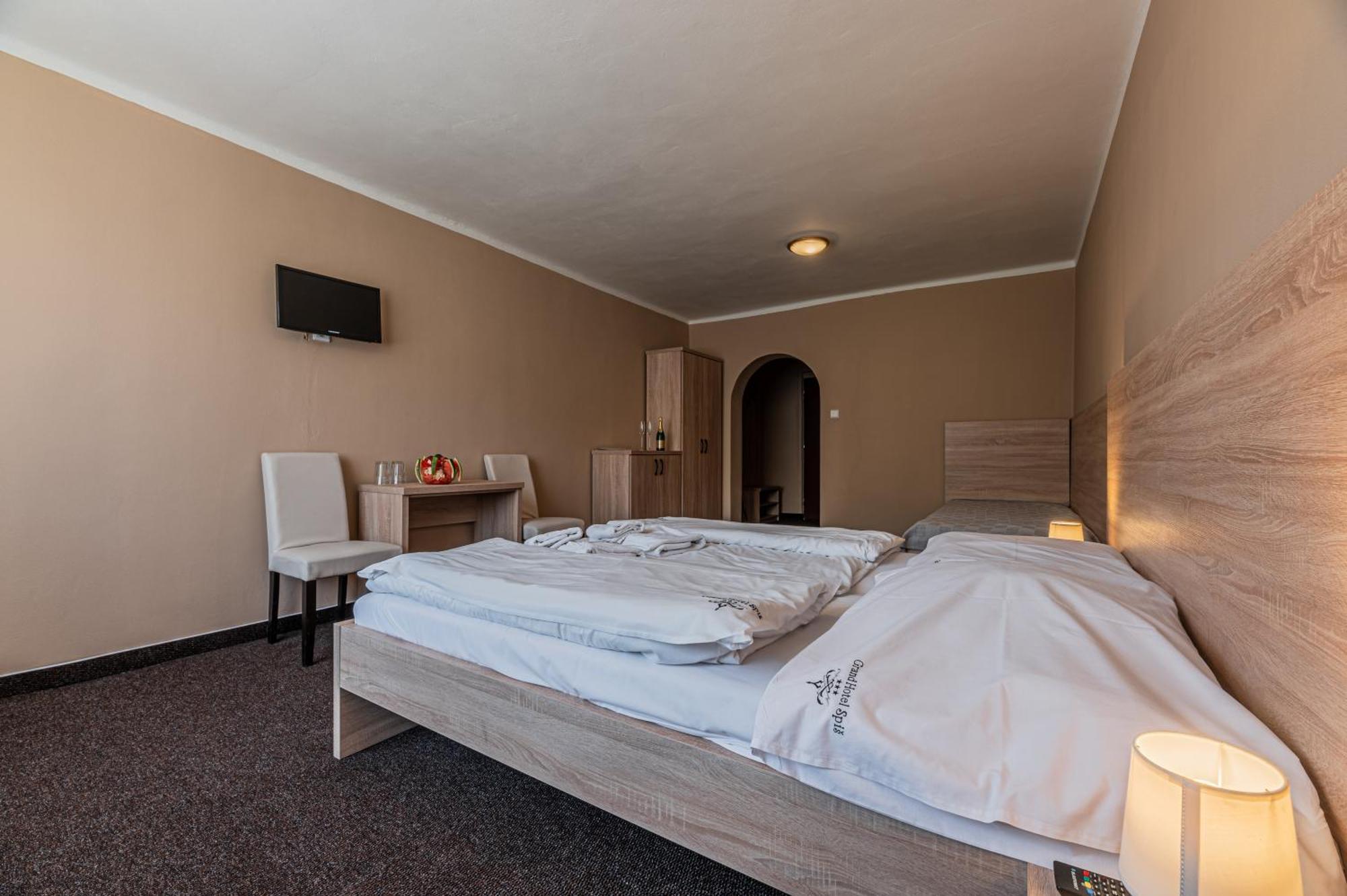 Spišské Tomášovce Grand Hotel Rooms المظهر الخارجي الصورة